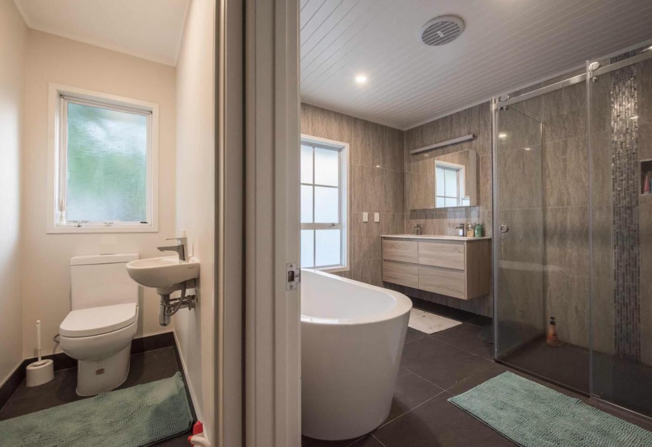 Queenroomsharedbathroom2Aldult-204 (Adults Only) Auckland Bagian luar foto